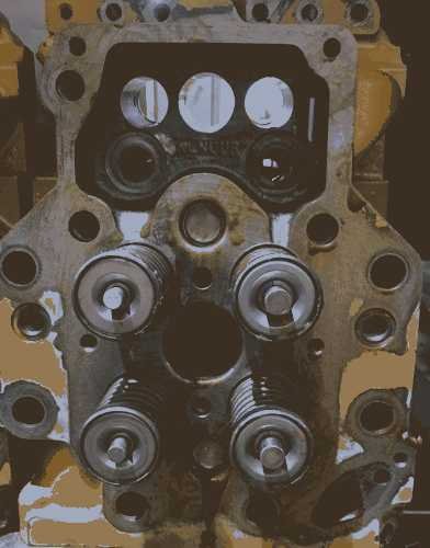 caterpillar-3508-3512-3516-cylinder-head-500x500.jpg
